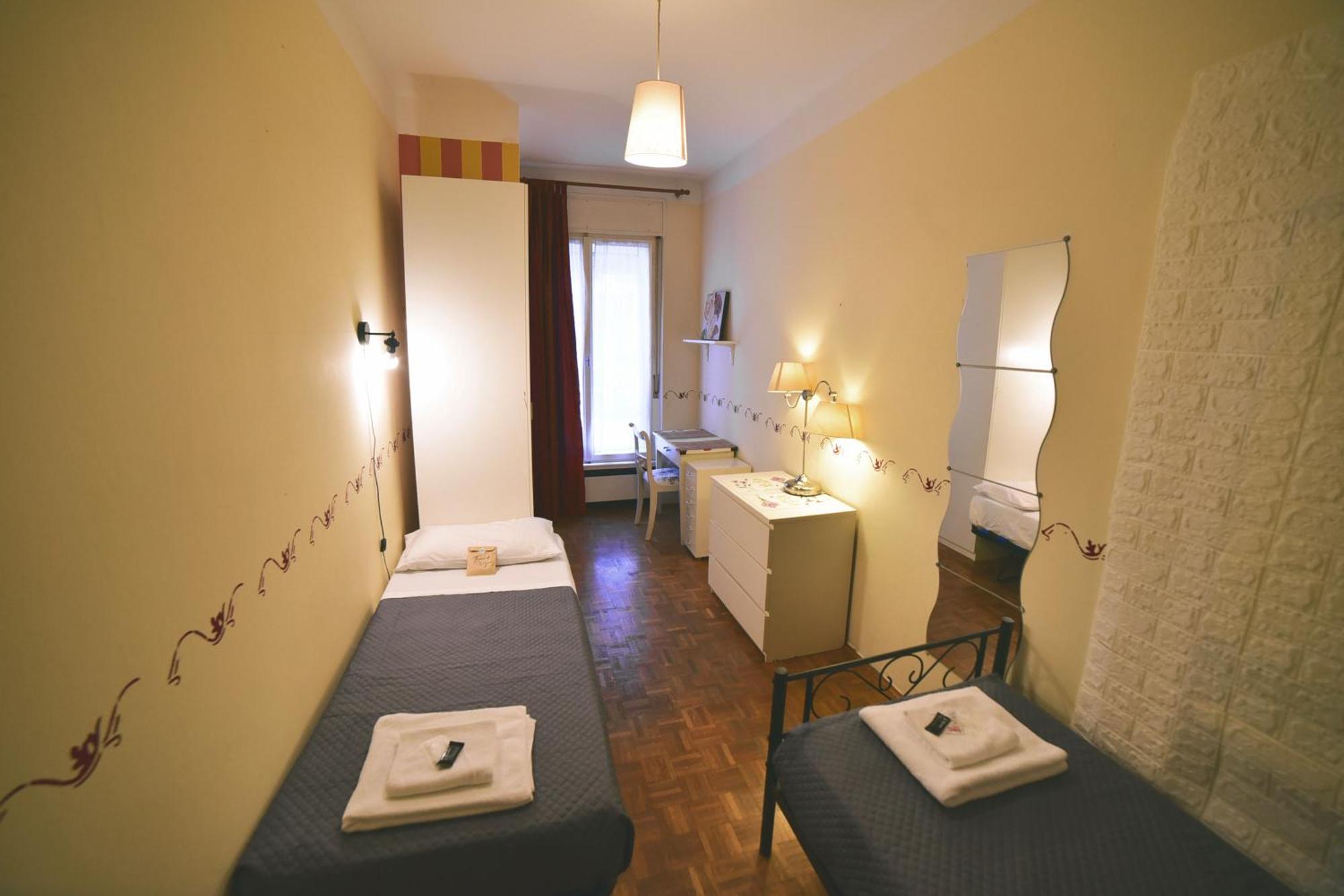 Barcolana Lodge - Hostel Trieste Exteriör bild