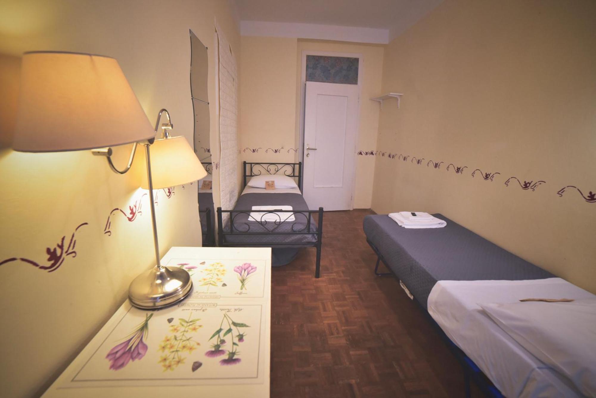 Barcolana Lodge - Hostel Trieste Exteriör bild
